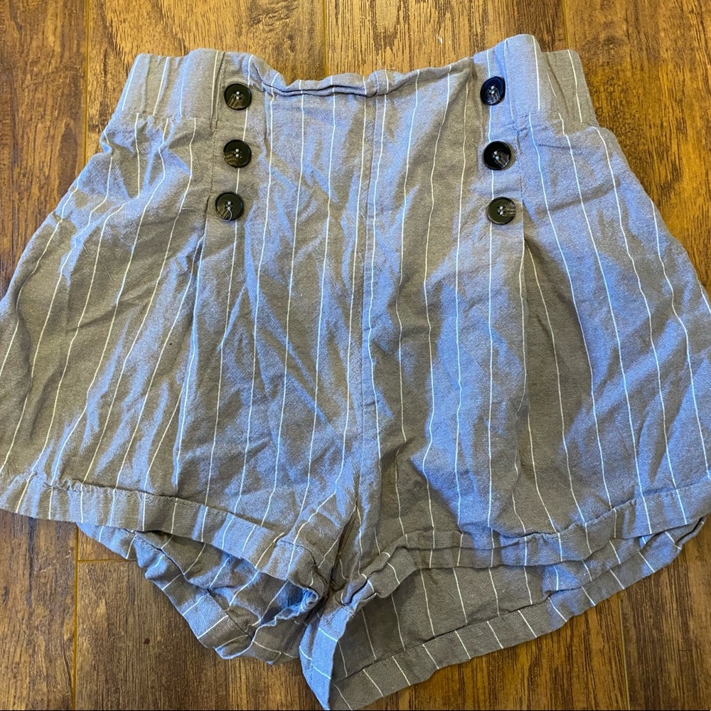Lightweight linen button front stripe pinup retro vintage style shorts